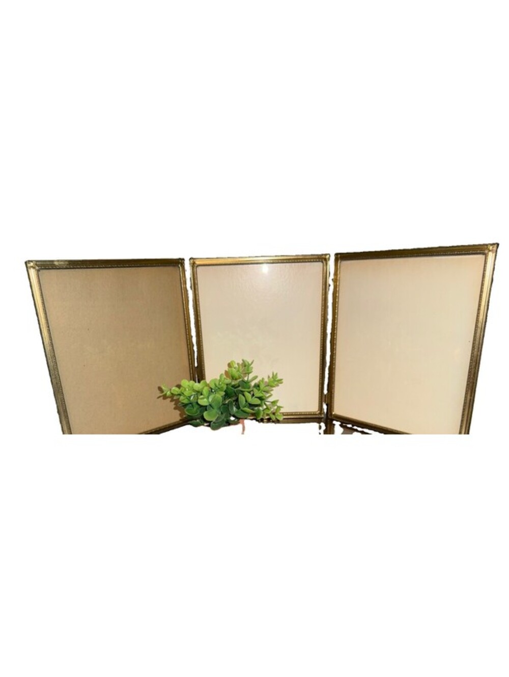 Vintage 1960s/70s Tri-Fold Brass Frames W Ornate Corners, 8x10”